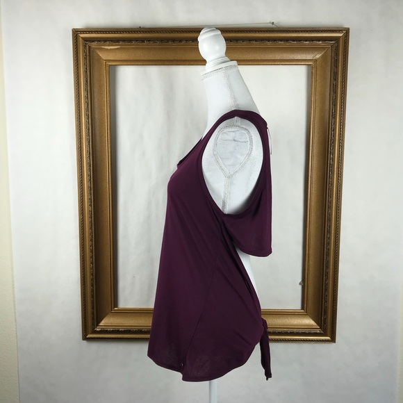 NWT FABLETICS Burgundy Open Back Mariela tank top - Picture 3 of 6